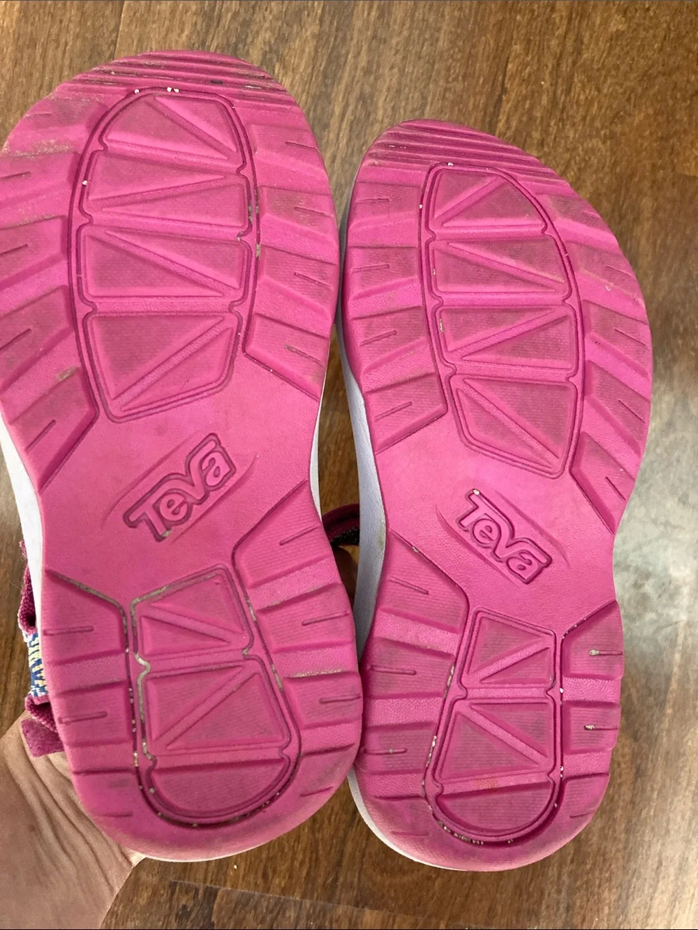 Teva Kids Pink Sandals Patterned Straps Sz 1
